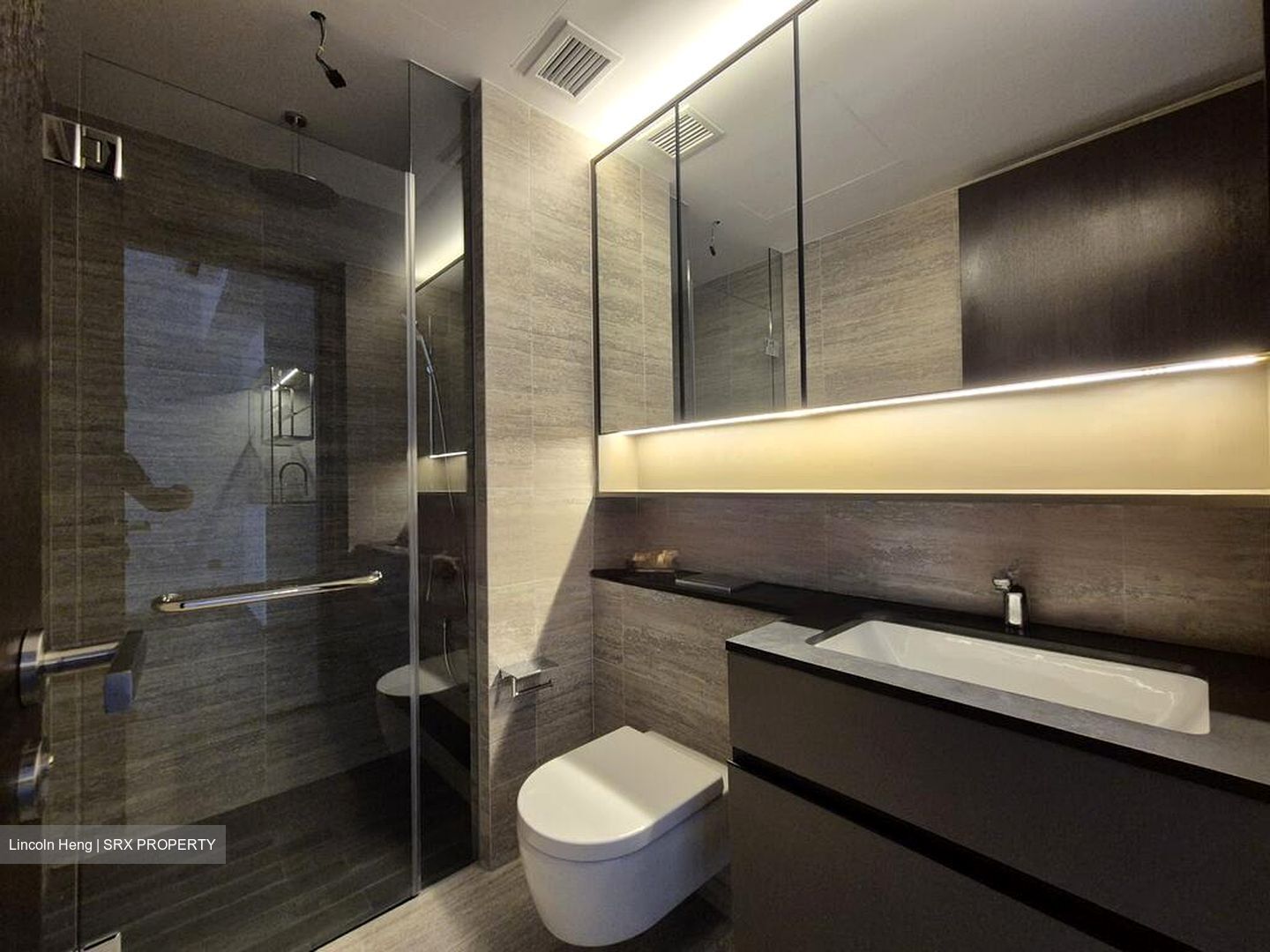 The Commodore (D27), Condominium #470053701